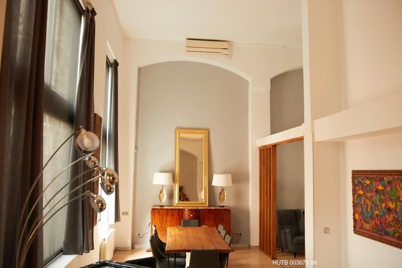 Alcam Alio Cine Apartment Barcelona Exterior photo